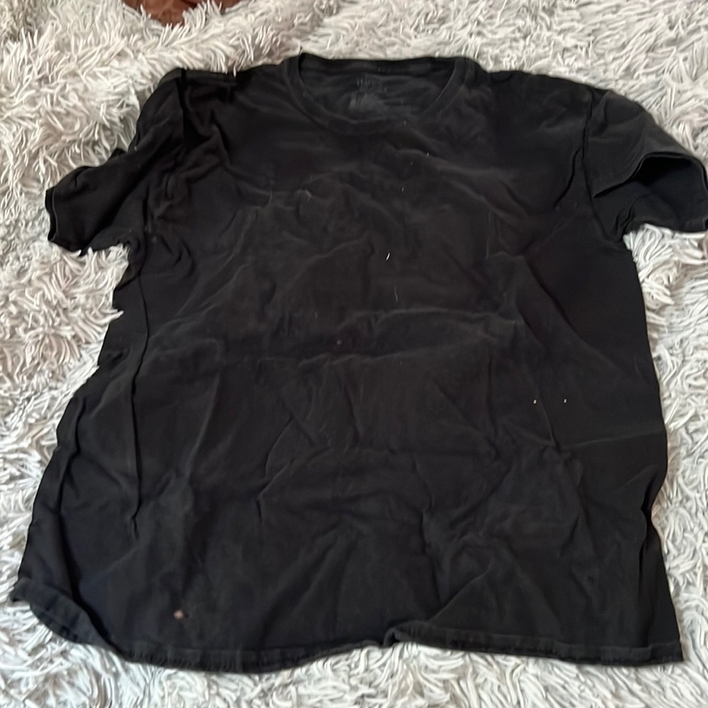 Black Tee